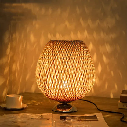Veska | VintageBamboo - Bambus Vintage Bordslampa Litet metallbas H30 cm * B23 cm