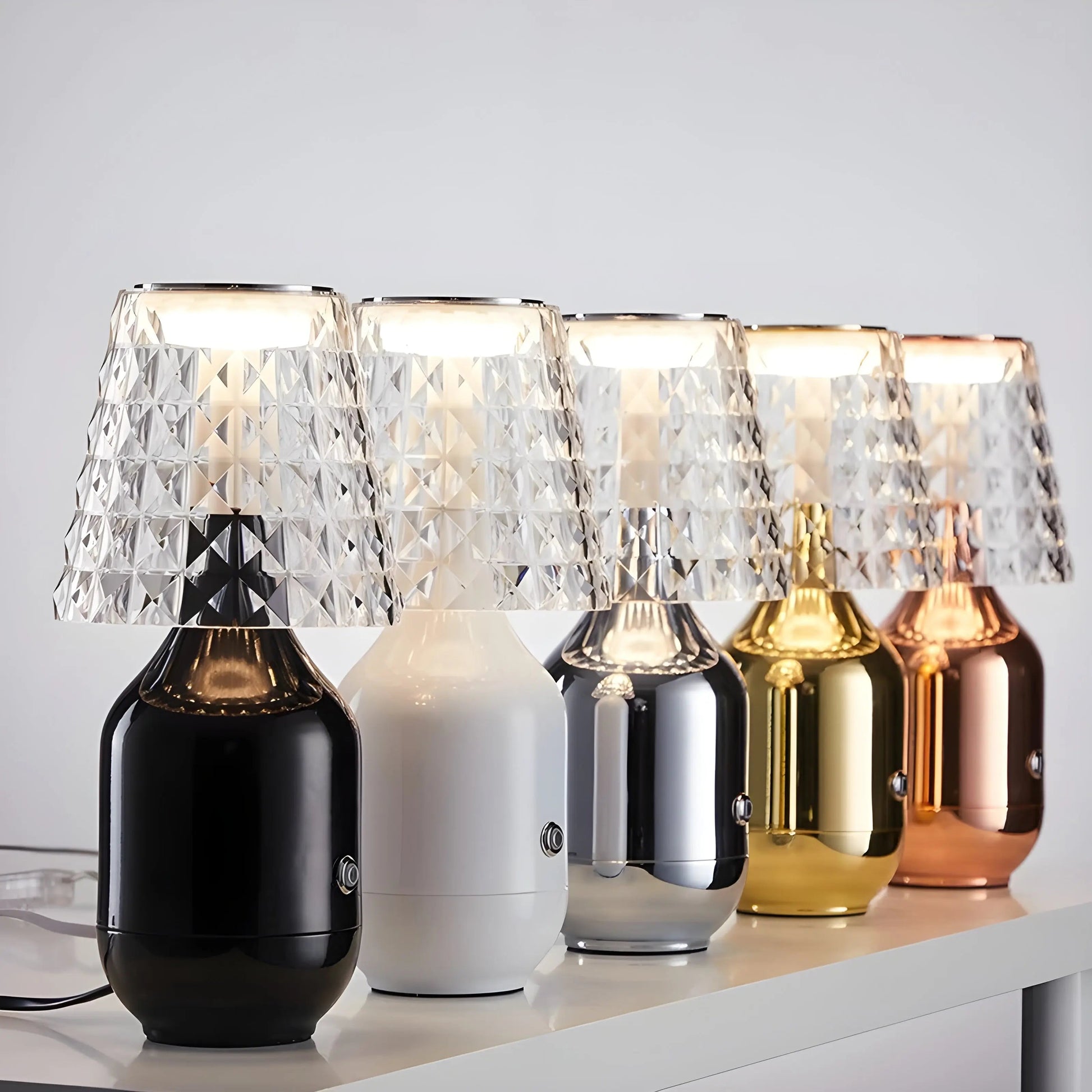 Veska | Zaroti Luxe Bordslampa – Trådlös & Elegant