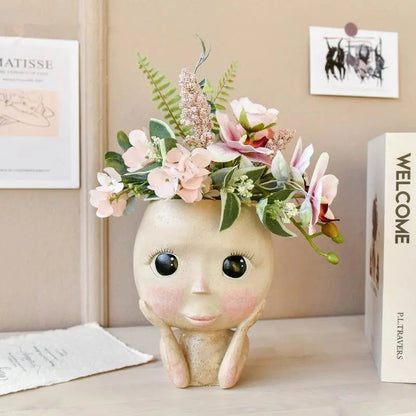 VeskaushVeskaoom Elegant Resin Plant Pot with Artistic Face Details | Veska Ögon öppna