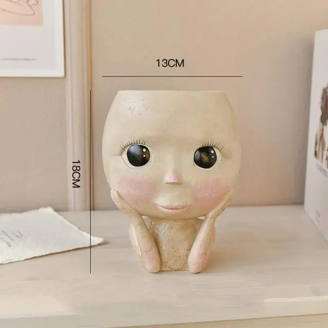 VeskaushVeskaoom Elegant Resin Plant Pot with Artistic Face Details | Veska
