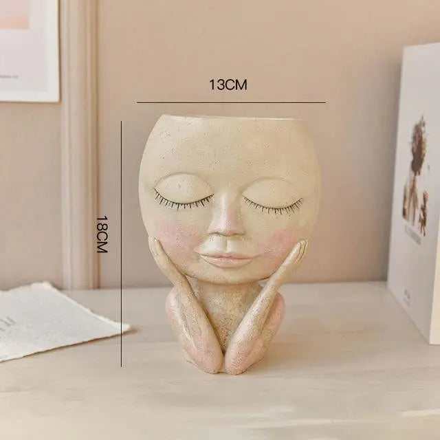 VeskaushVeskaoom Elegant Resin Plant Pot with Artistic Face Details | Veska