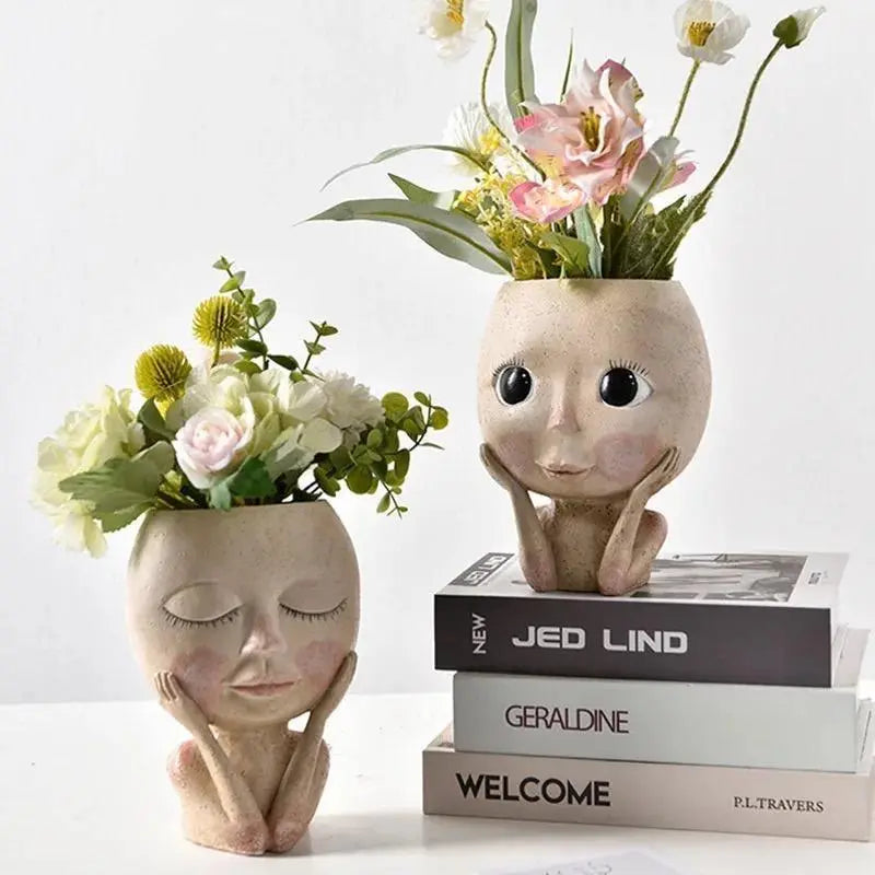 VeskaushVeskaoom Elegant Resin Plant Pot with Artistic Face Details | Veska