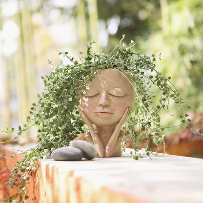 VeskaushVeskaoom Elegant Resin Plant Pot with Artistic Face Details | Veska