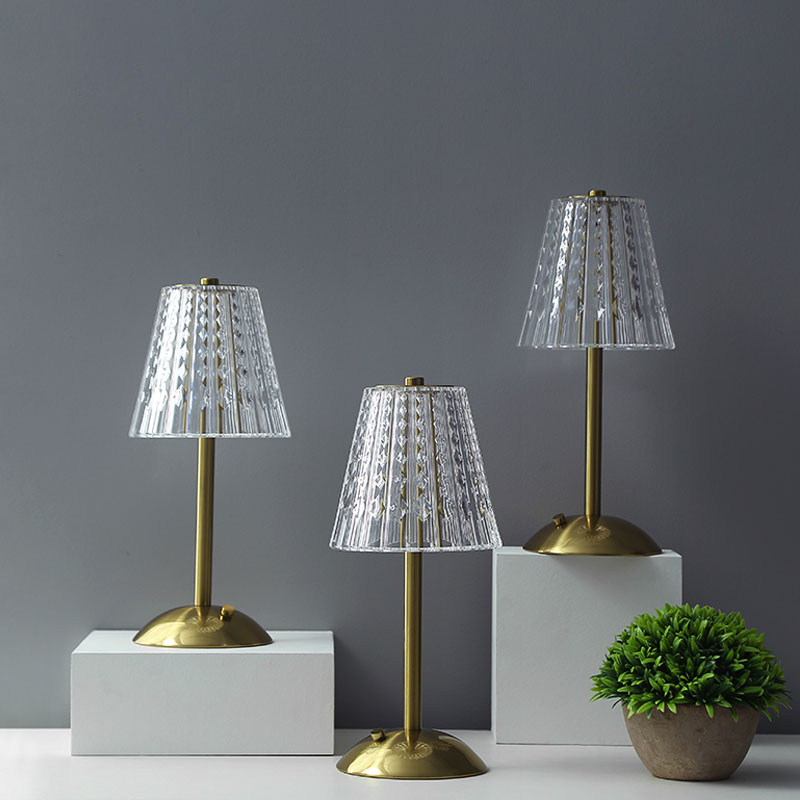 Vintage Crystal LED Bordslampa med Justerbar Ljusstyrka | Veska