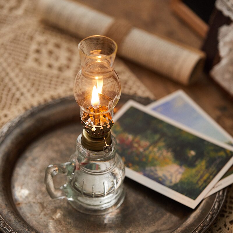 Vintage Kerosene Oil Lamp | Veska
