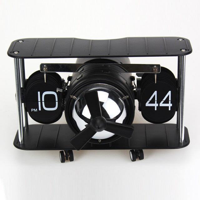 Vintage Model Aircraft Table Clock | Veska Standardtitel