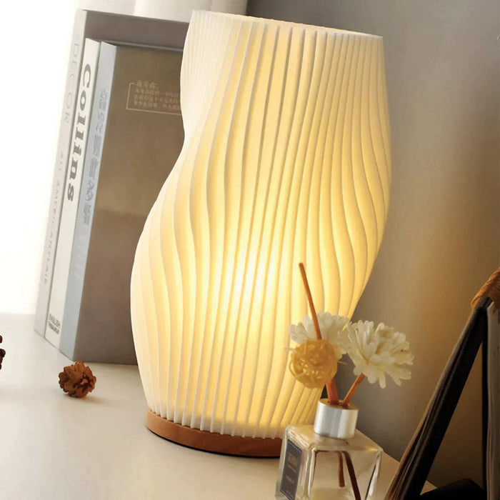 Wavecrest Bordslampa – Mjuk Ljus Designer Lampa med Dimmbar Varm & Naturlig Vit Ljus | Veska