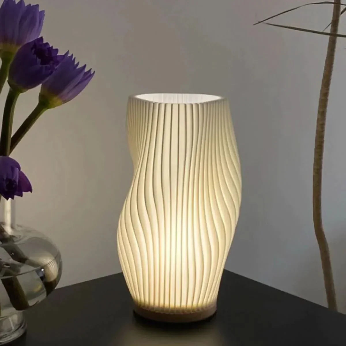 Wavecrest Lampa – Elegant USB-driven dimbar bordslampa | Veska