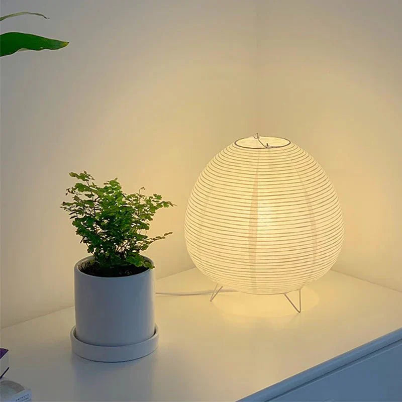 ZenGlow – Elegant bordslampa i Wabi Sabi-stil för en lugnande inredning | Veska