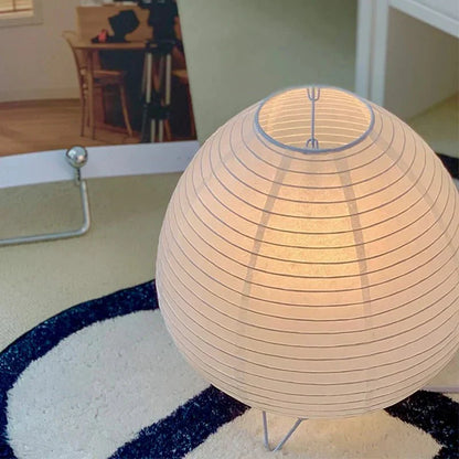 ZenGlow – Elegant bordslampa i Wabi Sabi-stil för en lugnande inredning | Veska