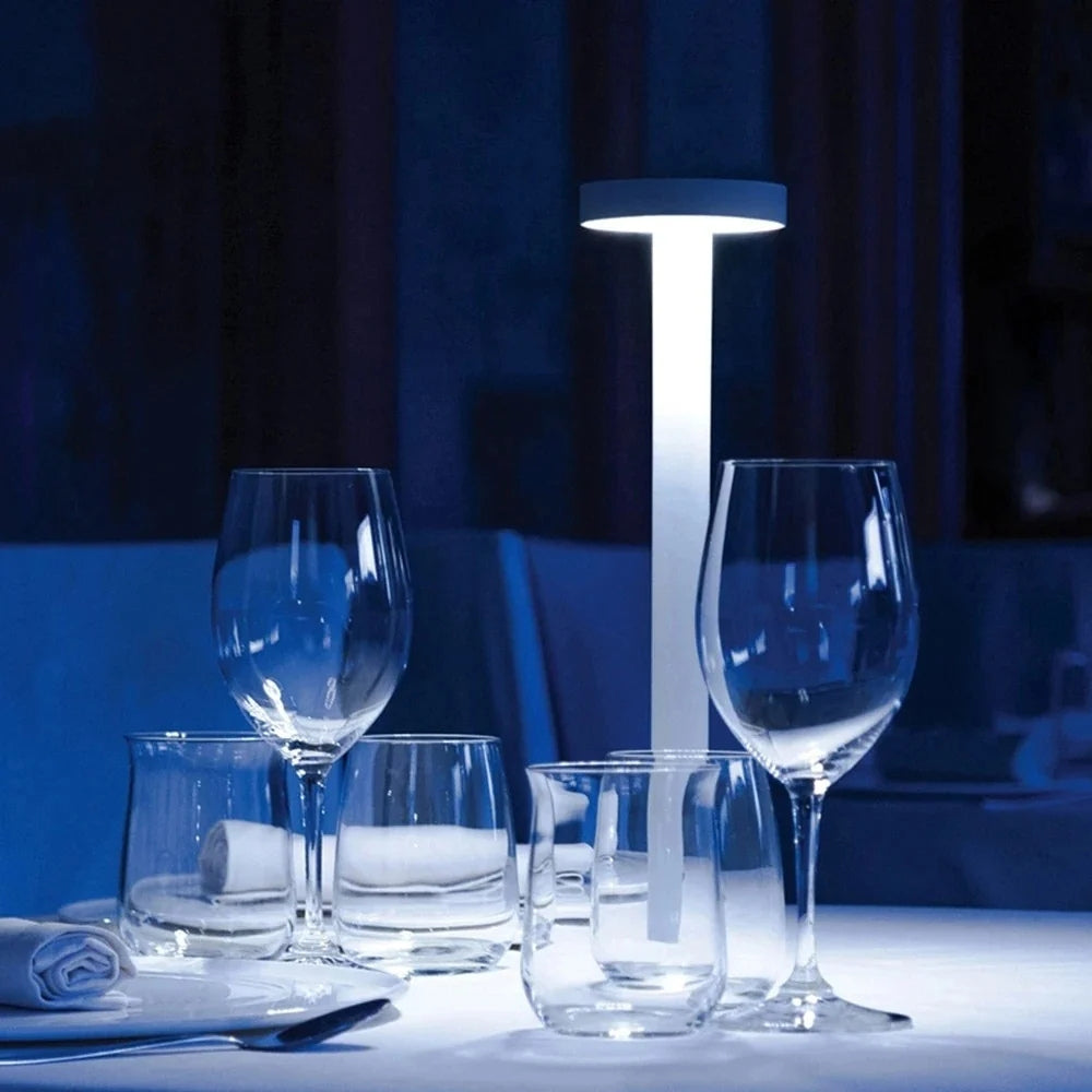 Zephyr Aluminium LED Bordslampa | Veska